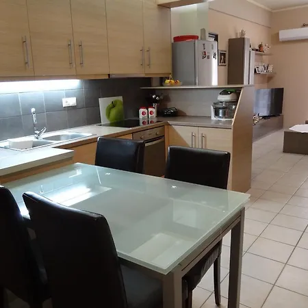 Bozena Neos Kosmos Appartement